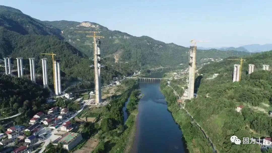 白山固力士参与湖南炉慈高速建设，助力区域经济发展